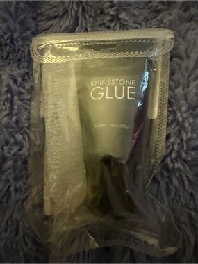 Source Unknown Rhinestone Glue - Black Tube